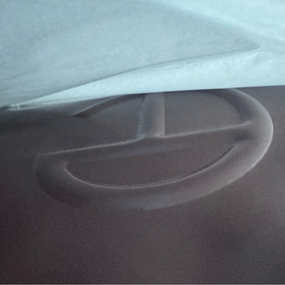 Telfar Chocolate Patent Tote | Medium | Vegan Leather - Picture 10 of 12